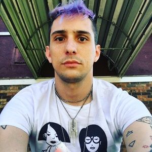 Meet your Posher, Harris